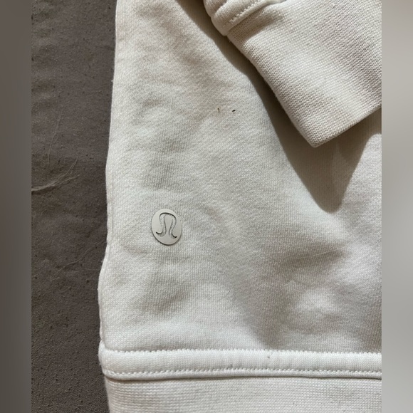 Lululemon White Crewneck Sweatshirt Minimalist Basic Cozy Pullover Size [2/XS] - Picture 2 of 3